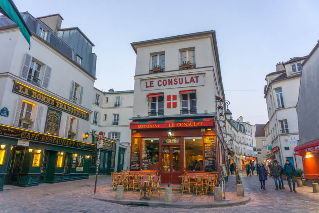cafe in Montmartre - what to do in Paris
