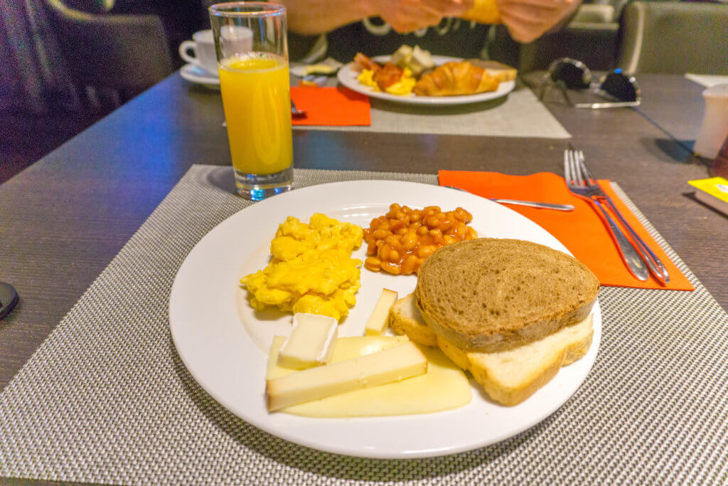 where to stay in Budapest: breakfast at Mamaison Hotel Andrassy