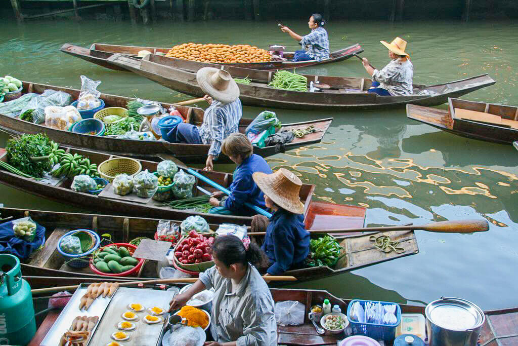 Lam Phaya Floating Market - Bangkok day trips