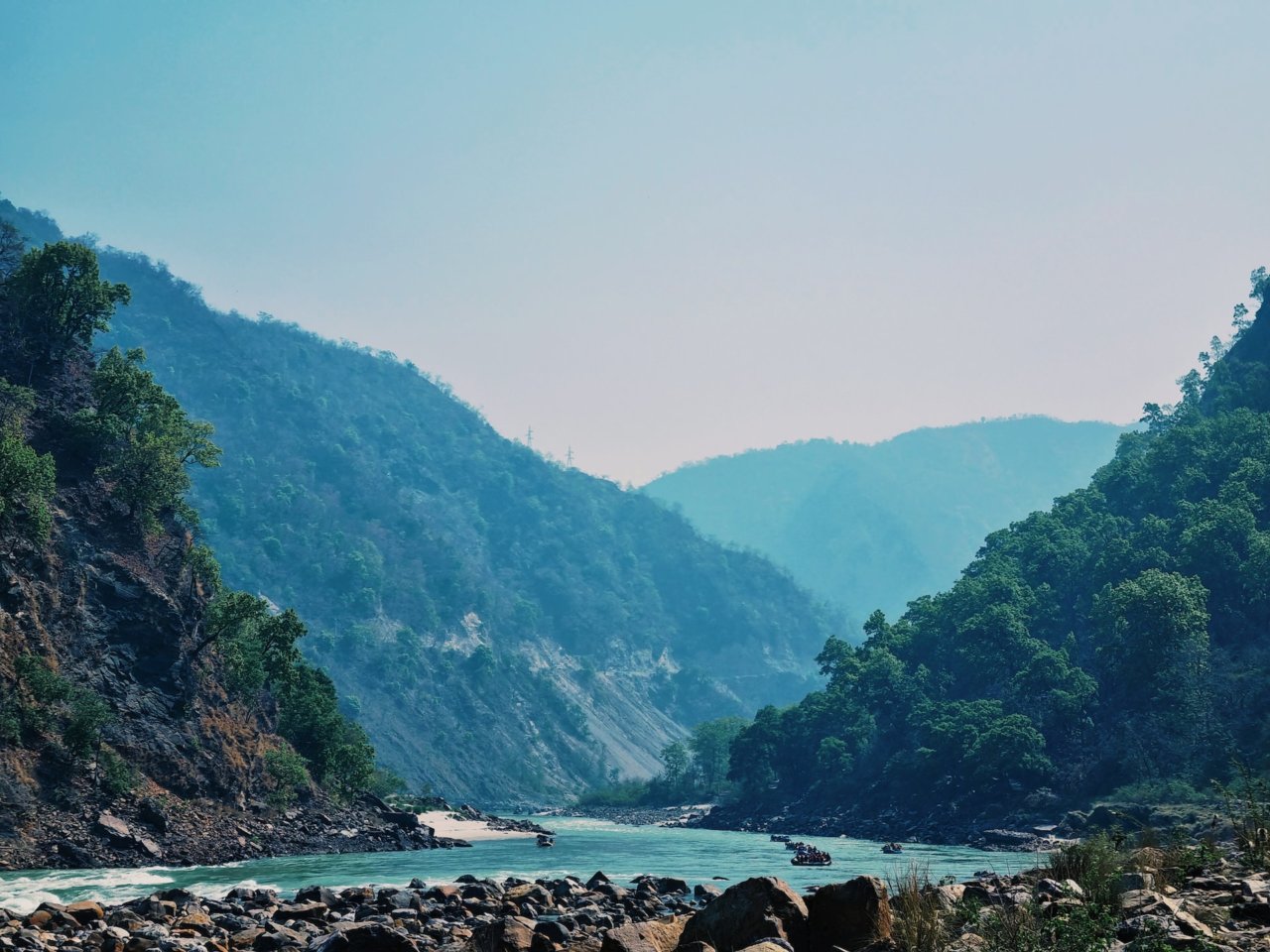Top 9 Best Yoga Retreats in Rishikesh, India (2025) | The Yogi Wanderer