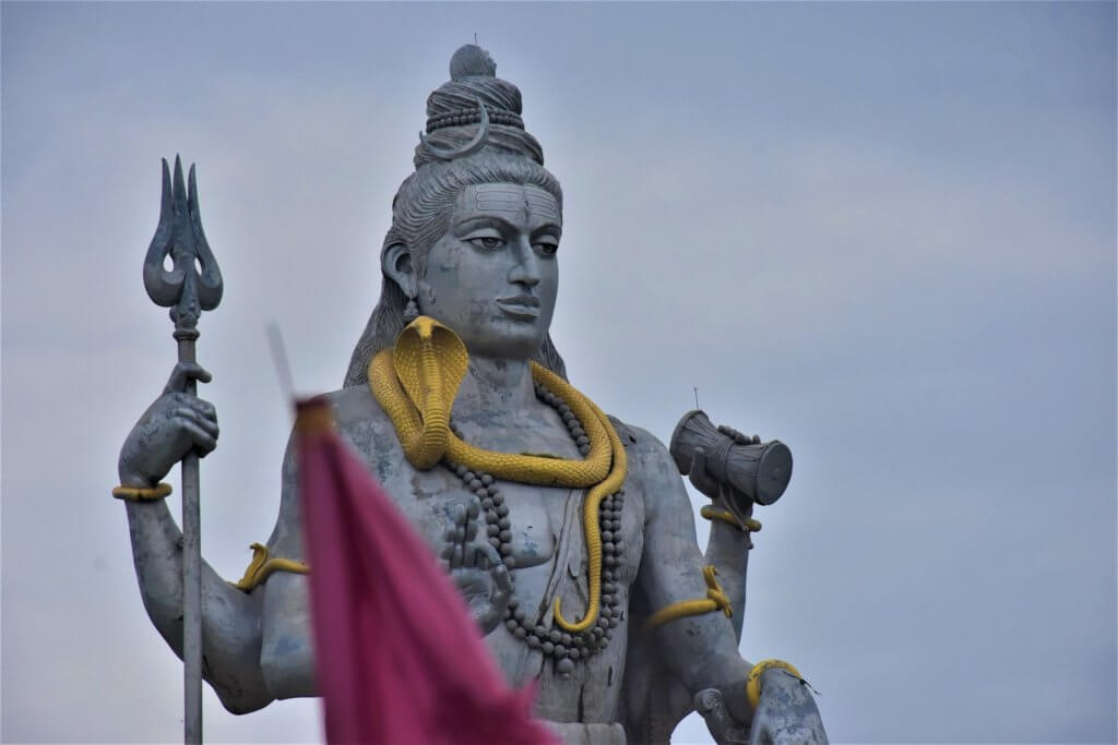 Shiva statue - best yoga retreats in India