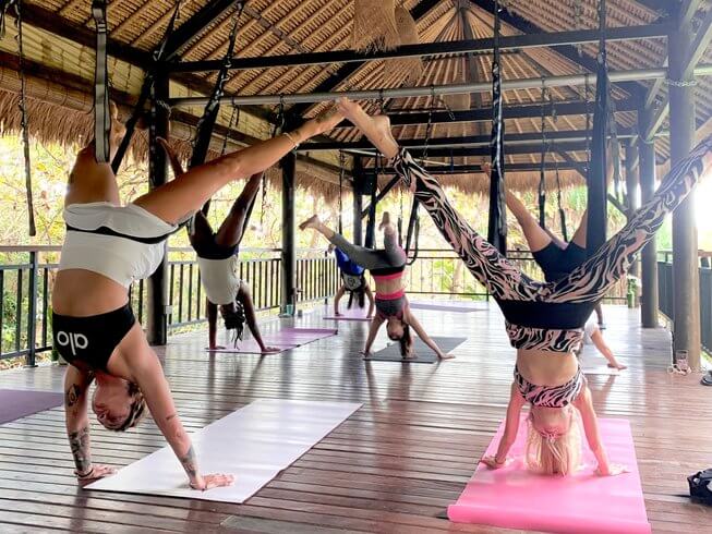 yoga teacher training in Uluwatu